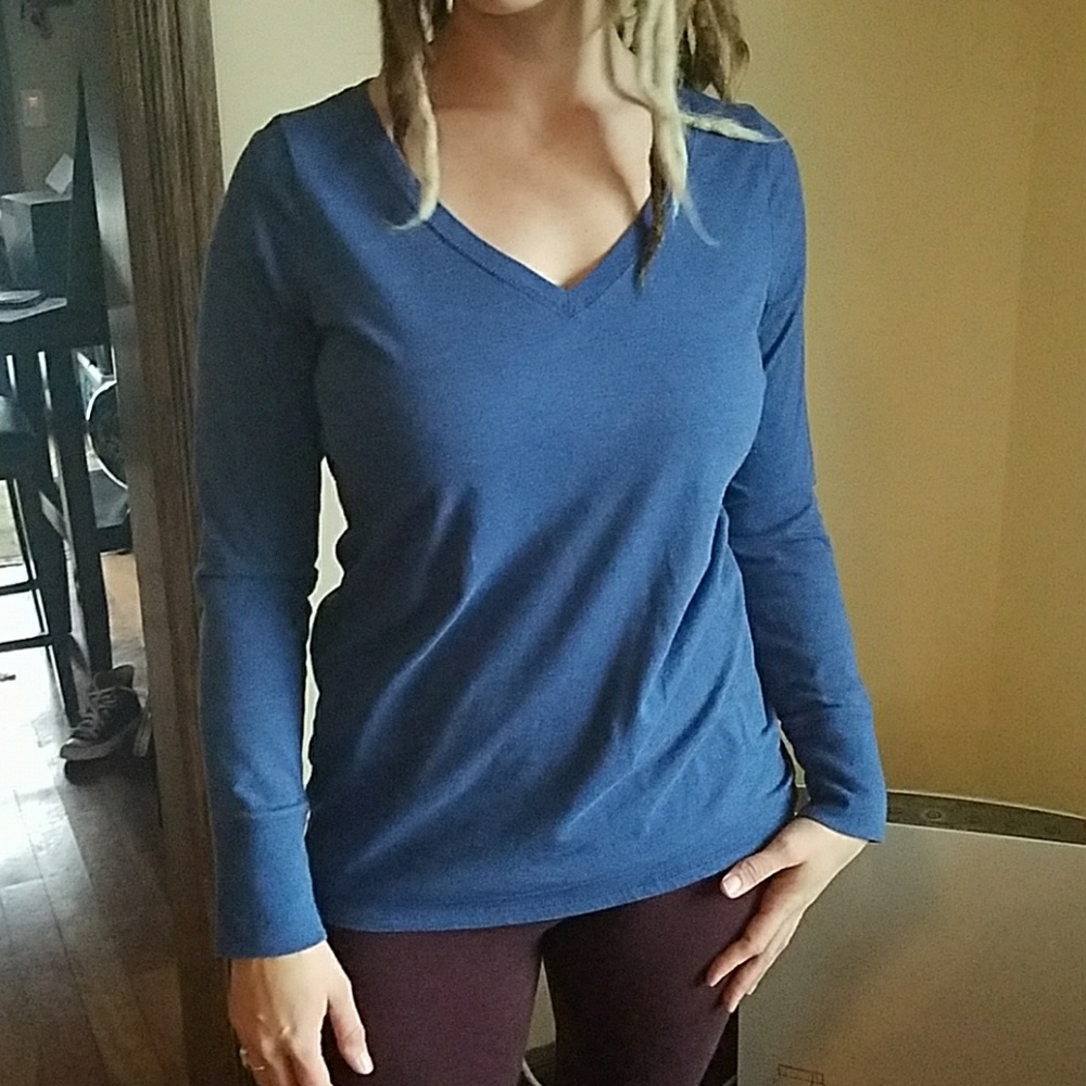 Massimo Blue vneck long sleeve